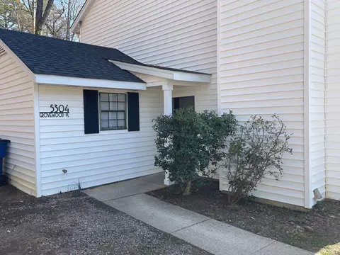 5302 Grovewood Pl, Raleigh, NC 27606