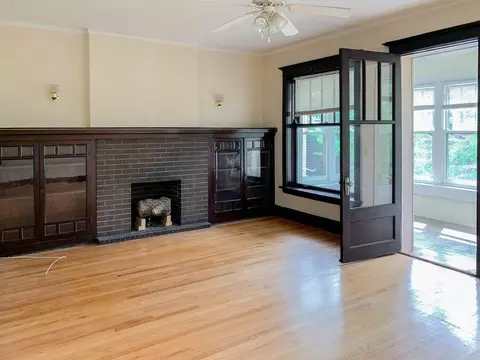 5941 N Magnolia Ave, Chicago, IL 60660