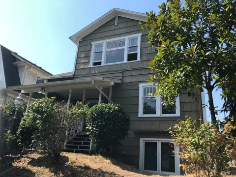 4761 21st Ave NE, Seattle, WA 98105