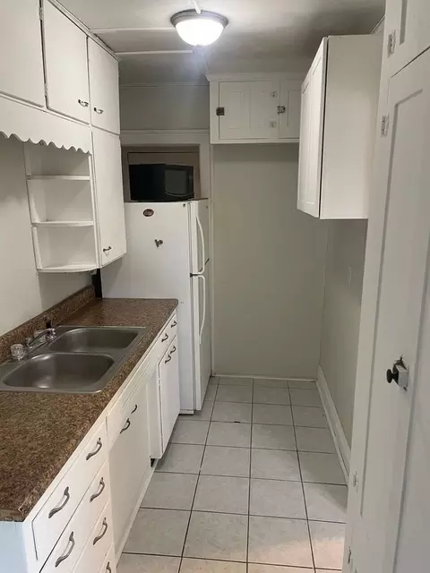 1123 W 23rd St, Cedar Falls, IA 50613