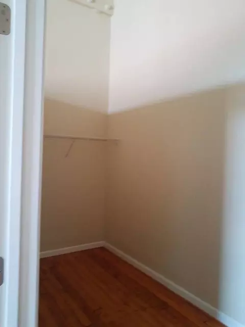 75 Wamsutta St, New Bedford, MA 02740