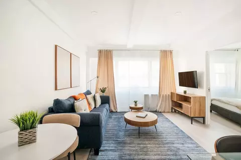 809 9th Ave, New York, NY 10019