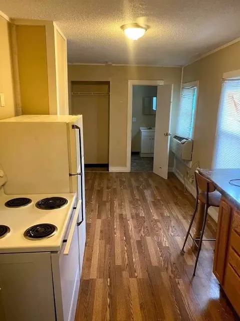 2333 W Clifton Ave, Cincinnati, OH 45219