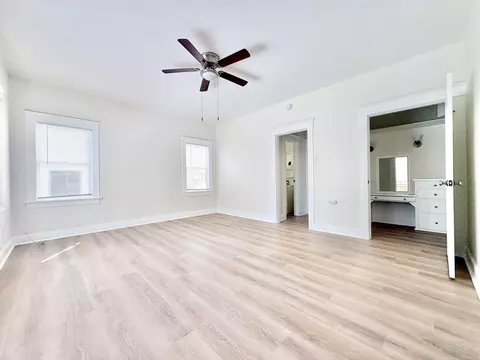 1035 E Broadway, Long Beach, CA 90802 photo 2