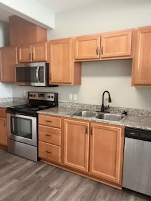 18181 Webster Rd, Gladstone, OR 97027