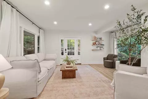 125 Little Willow Cir, Hendersonville, NC 28739