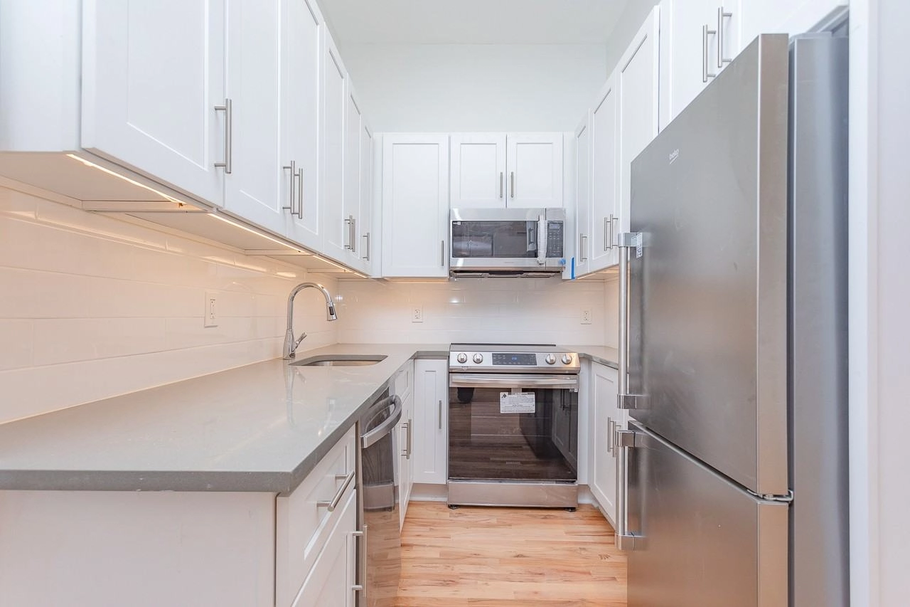 97 4th St, Troy, NY 12180 photo 15