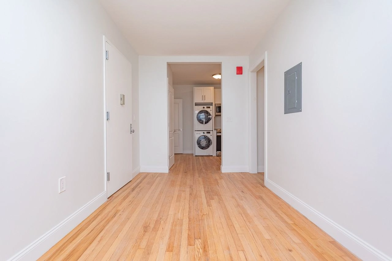 97 4th St, Troy, NY 12180 photo 10