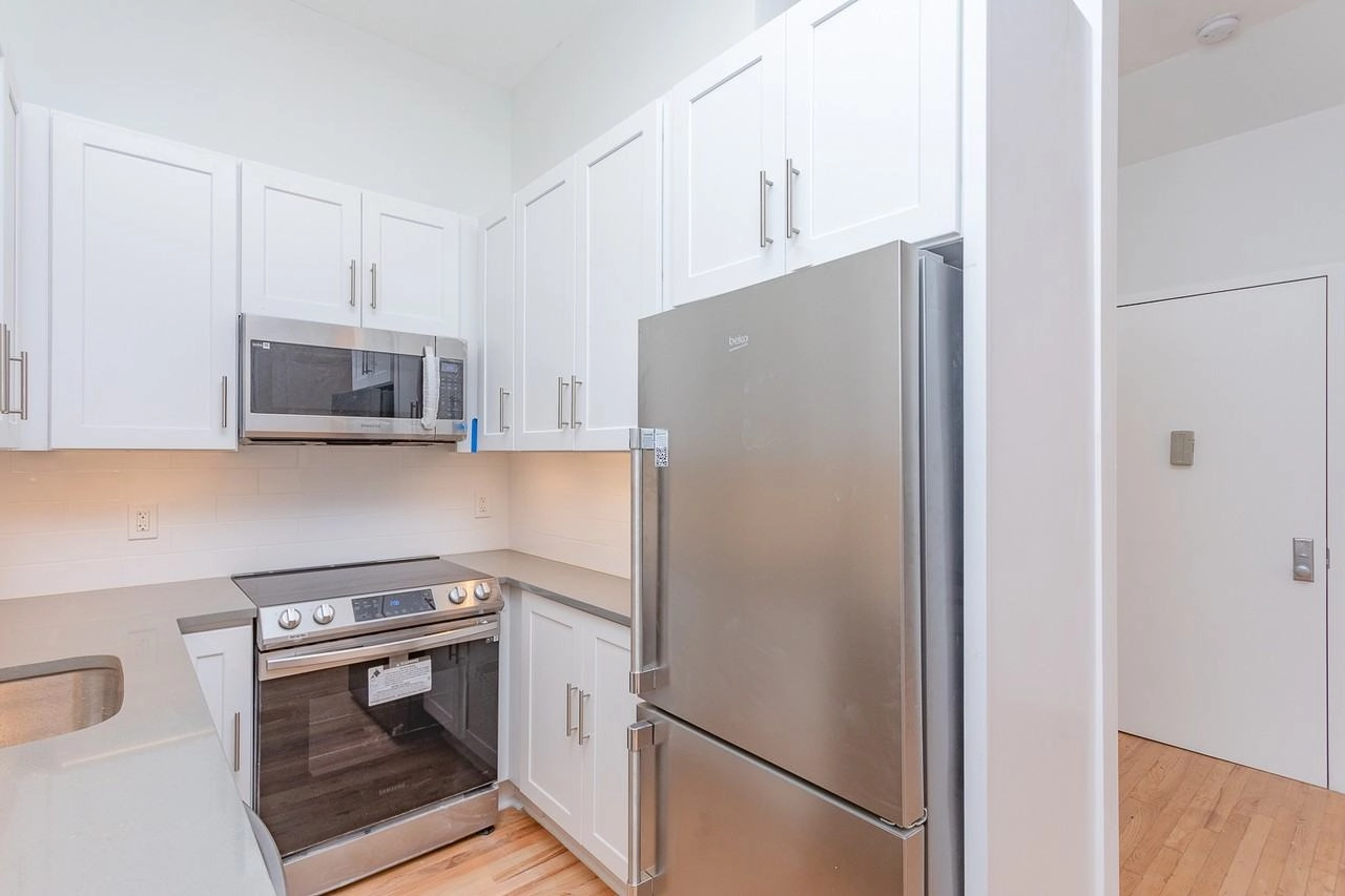 97 4th St, Troy, NY 12180 photo 16