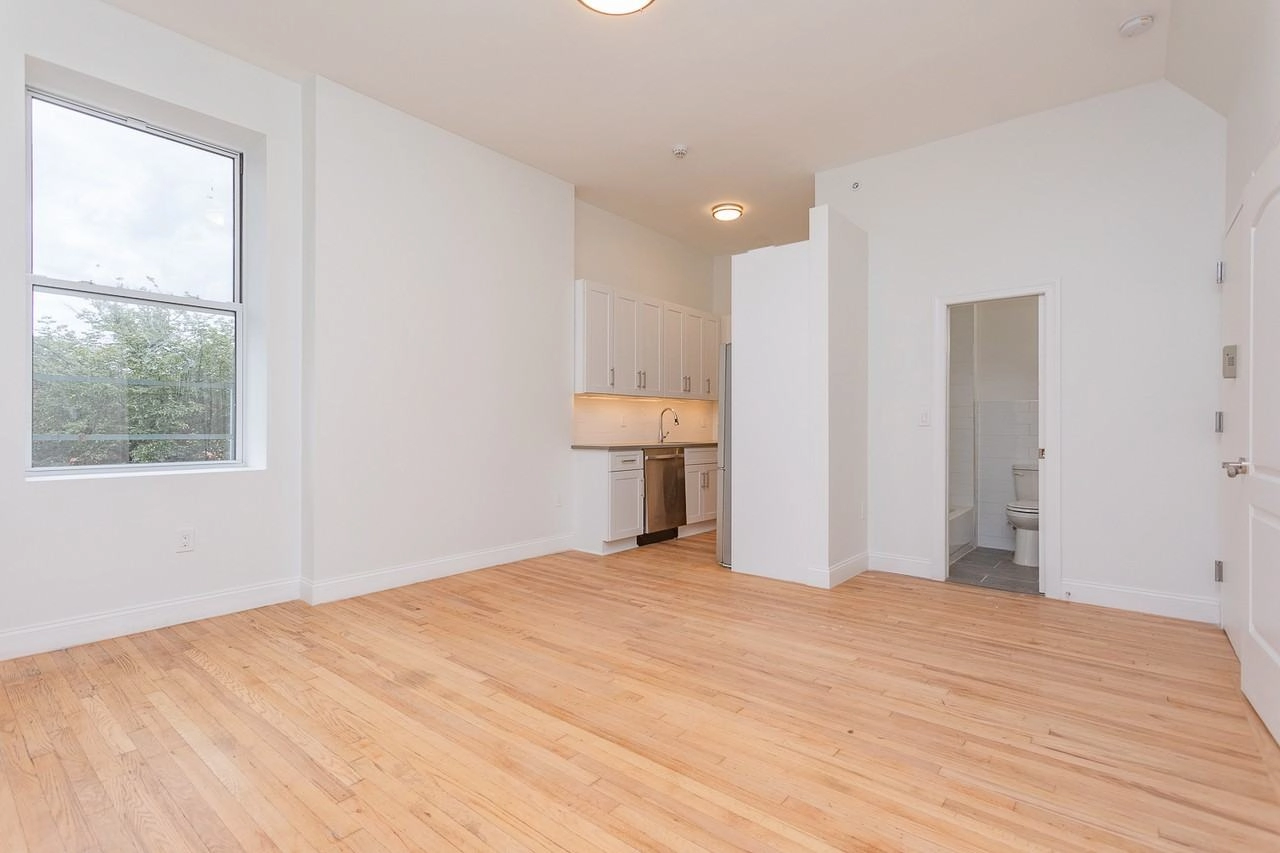 97 4th St, Troy, NY 12180 photo 19
