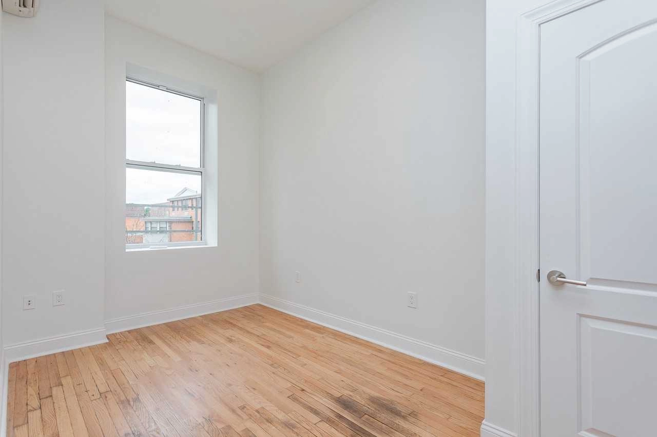 97 4th St, Troy, NY 12180 photo 3