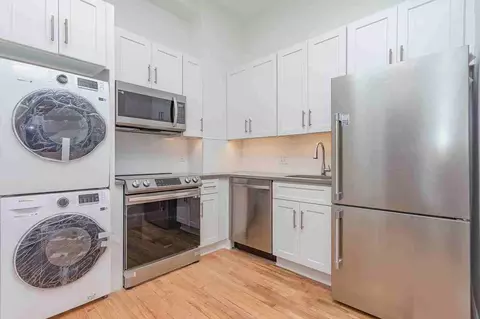 97 4th St, Troy, NY 12180