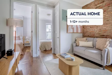 309 E 8th St, New York, NY 10009