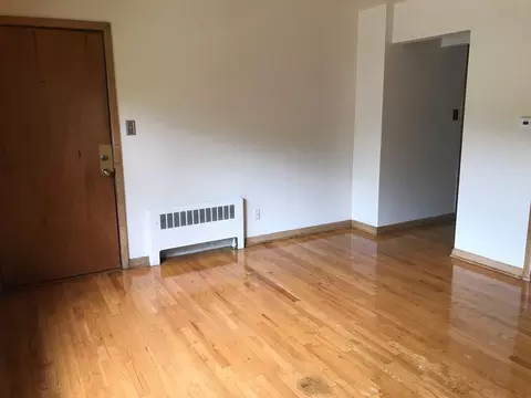 6225 Milwaukee Ave, Wauwatosa, WI 53213