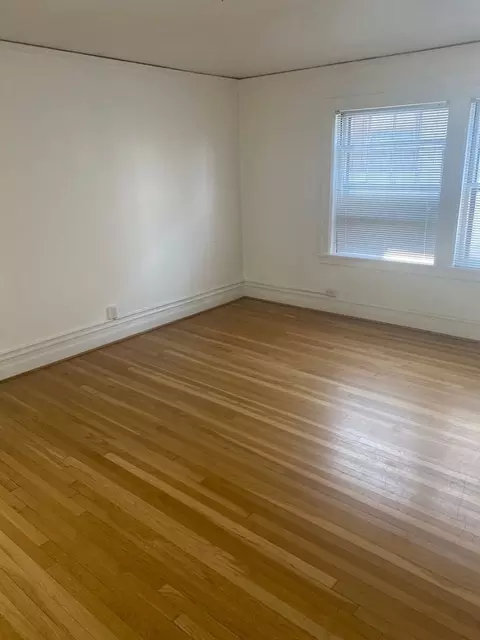 2207 NW Flanders St, Portland, OR 97210