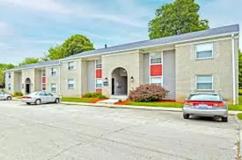 1862 Valley Rd, Champaign, IL 61820