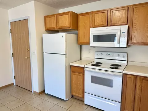 4251 33rd Ave S, Fargo, ND 58104