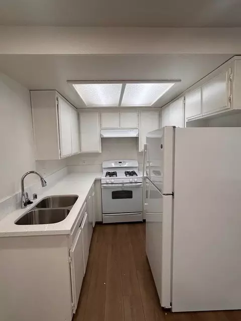 14135 Doty Ave, Hawthorne, CA 90250