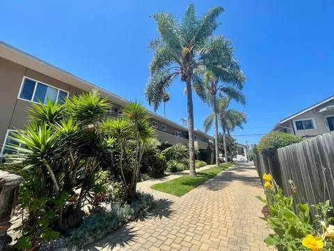 221 W Anapamu St, Santa Barbara, CA 93101