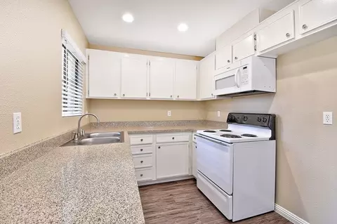 1401 N Placentia Ave, Fullerton, CA 92831 photo 5
