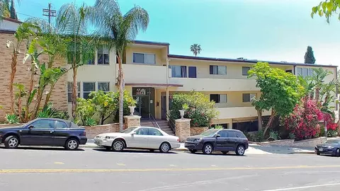 2054 Argyle Ave, Los Angeles, CA 90068