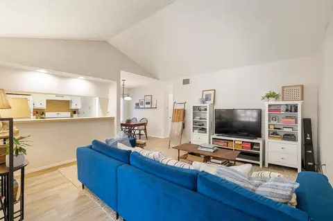 1202 Dobie Dr, Austin, TX 78753