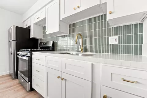 4117 E 7th St, Long Beach, CA 90804