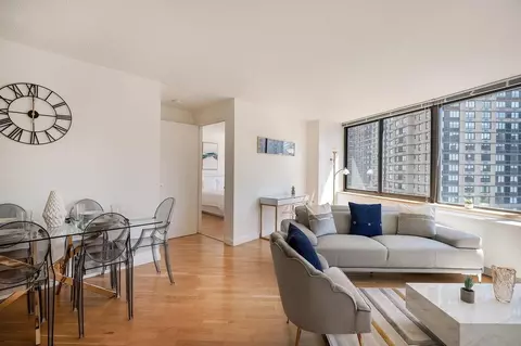 200 E 11th St, New York, NY 10003