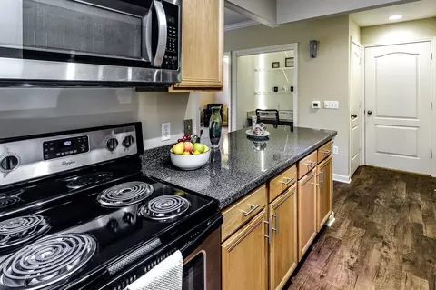 13302 Larimore Ave, Omaha, NE 68164 photo 4
