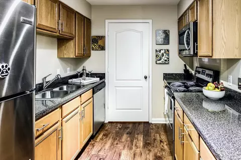 13302 Larimore Ave, Omaha, NE 68164 photo 5