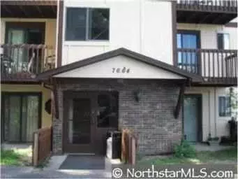 7664 Woodlawn Dr, Arden Hills, MN 55112