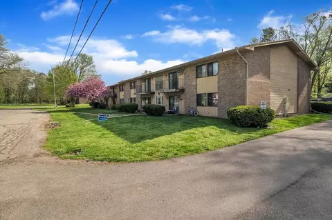 624 Spruce St, Olivet, MI 49076