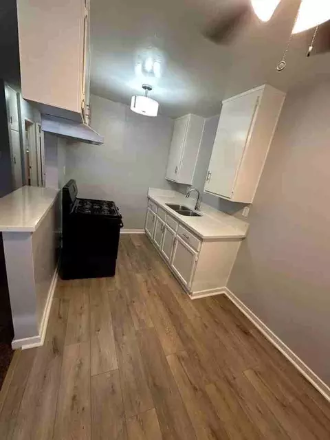 1074 Saint Louis Ave, Long Beach, CA 90804 photo 3