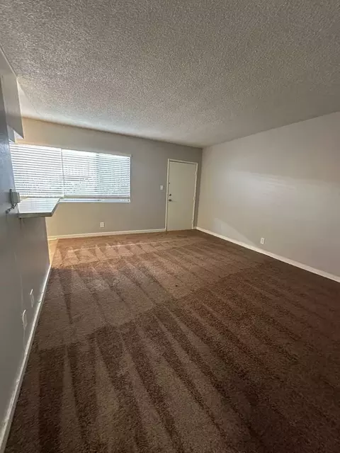 1074 Saint Louis Ave, Long Beach, CA 90804