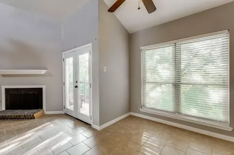 9730 Whitehurst Dr, Dallas, TX 75243