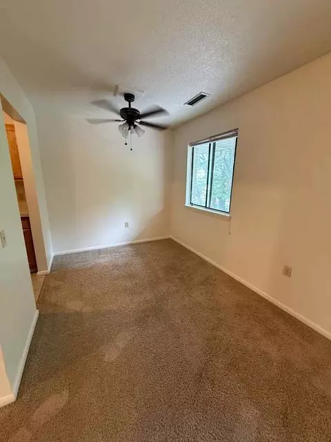 1403 Peninsula Dr, Erie, PA 16505