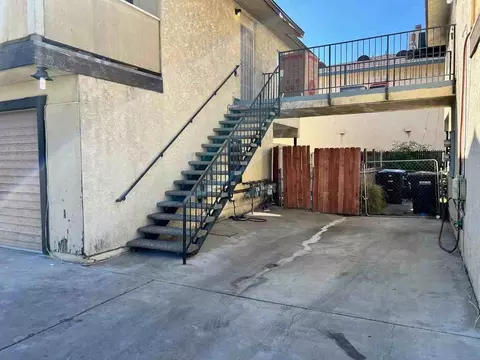 9532 12 Cedar St, Bellflower, CA 90706
