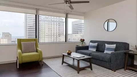 1555 Elm St, Dallas, TX 75201