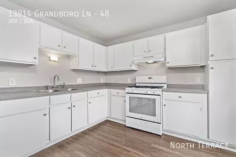 13900 Grandboro Ln, Grandview, MO 64030