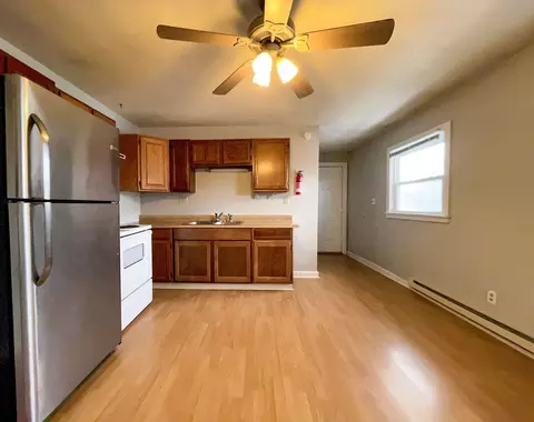 402 N Calvert St, Muncie, IN 47303