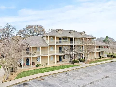 1806 Runnymead Ave SW, Decatur, AL 35601
