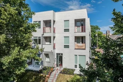 2611 2nd Ave S, Minneapolis, MN 55408