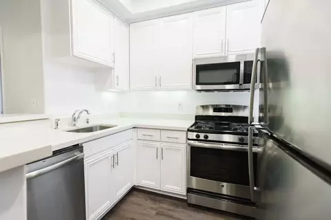 2201 S Beverly Glen Blvd, Los Angeles, CA 90064
