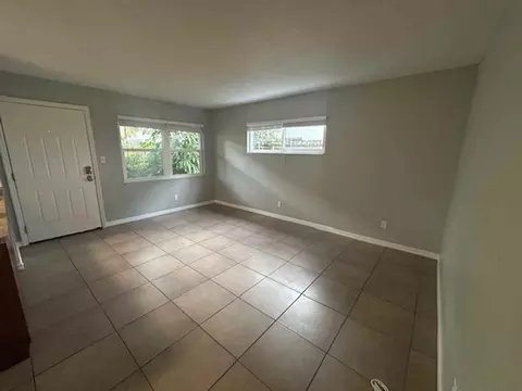 2050 Arlington St, Sarasota, FL 34239