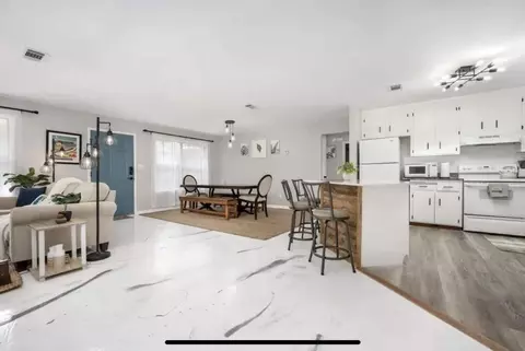 2001 N 61st Ave, Myrtle Grove, FL 32506