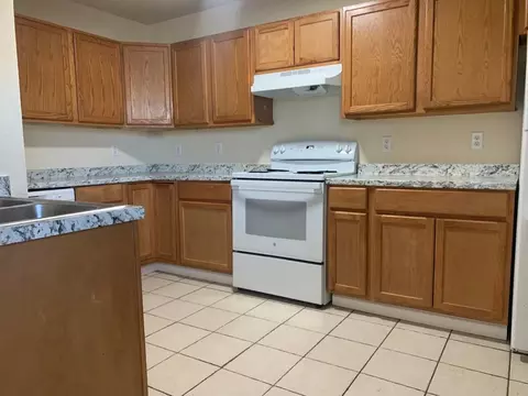 217 225 Pennsylvania St NE, Albuquerque, NM 87108