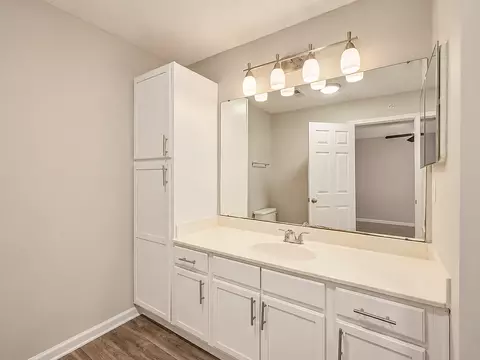 215 William Penn Plz, Durham, NC 27704 photo 22