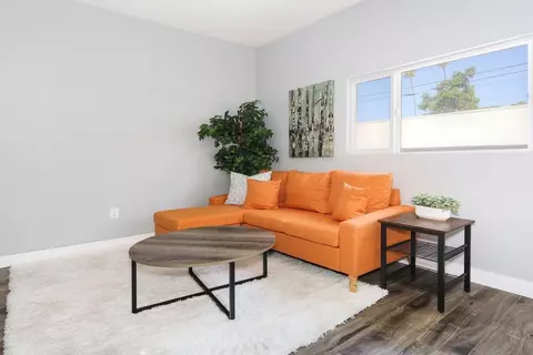 939 W 66th St, Los Angeles, CA 90044