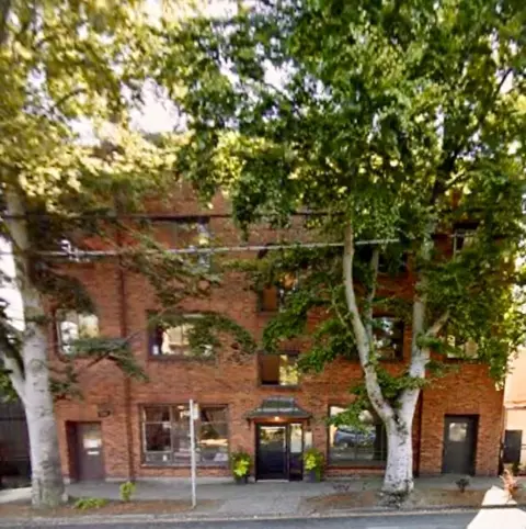 8008 Greenwood Ave N, Seattle, WA 98103