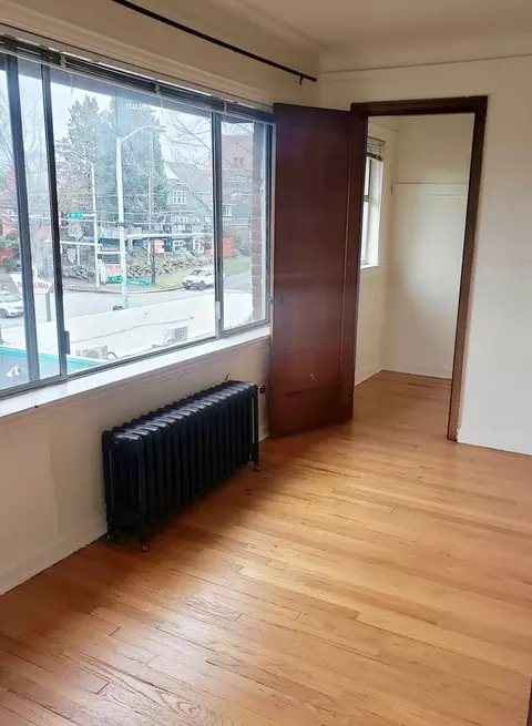8008 Greenwood Ave N, Seattle, WA 98103 photo 10